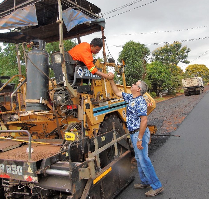 Garupá: avanzan con las obras de asfaltado y la puesta en valor de la trama urbana