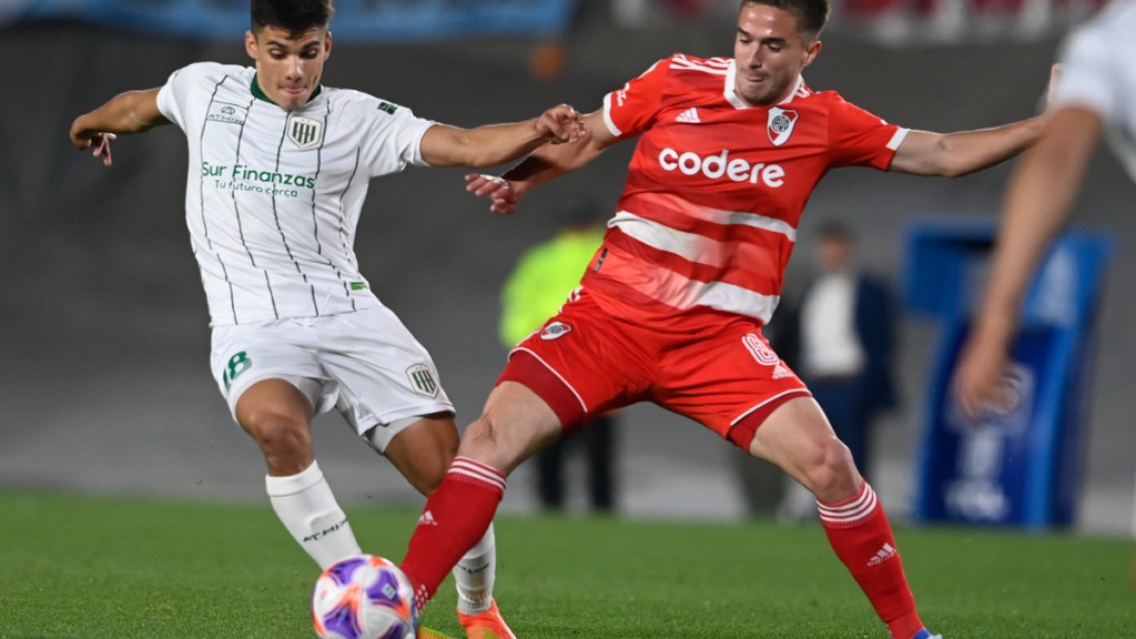 River y Banfield buscan un lugar en la final del Trofeo de Campeones