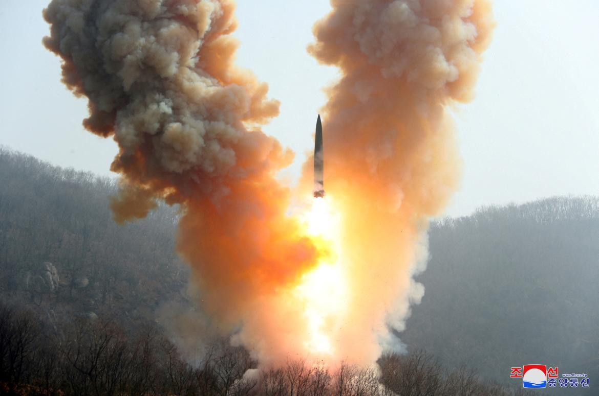 Tensión: Corea del Norte lanzó misiles balísticos en respuesta a Seúl y Washington
