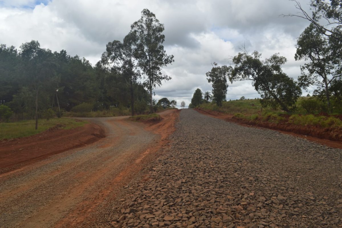 Trabajan en el asfaltado del barrio El Porvenir de Posadas 2 4 - El Porvenir 1 - 3