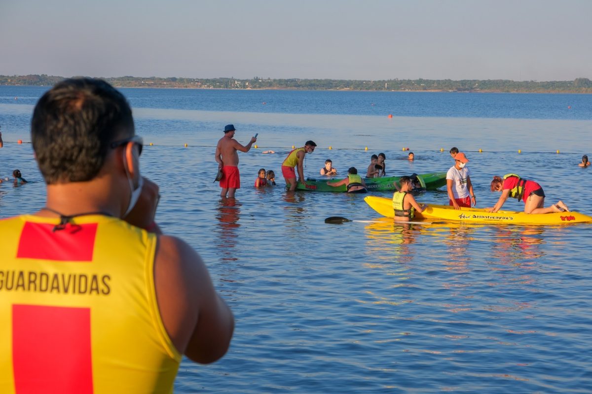 Posadas: las playas seguirán bajo el cuidado de los guardavidas todo el año 1 2 - IMG 20230314 WA0047 - 1