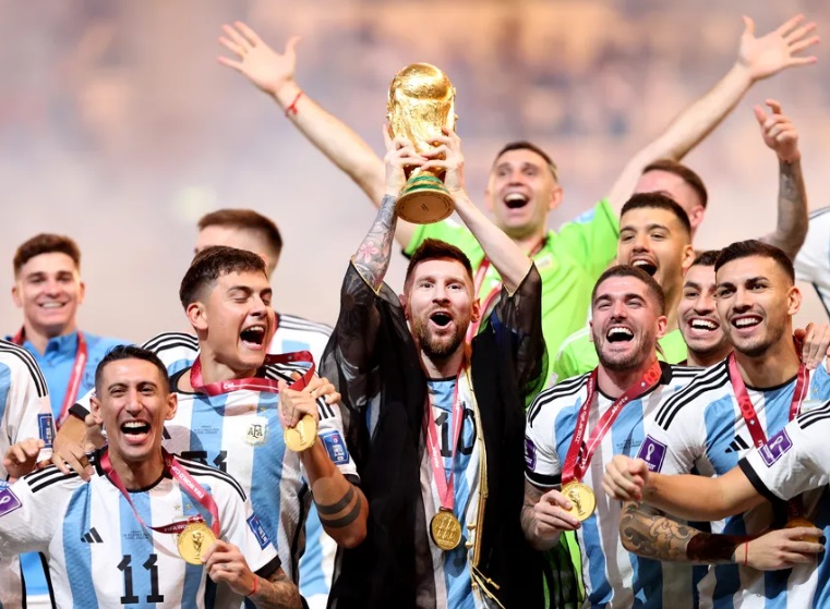 La Selección campeona del mundo festeja la tercera estrella con una gran fiesta ante Panamá