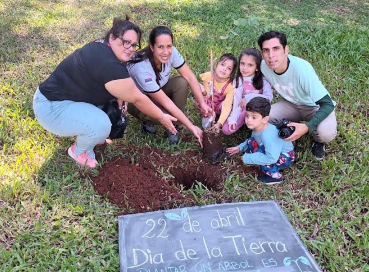 Parques provinciales realizaron acciones junto a turistas por el Día de la Tierra