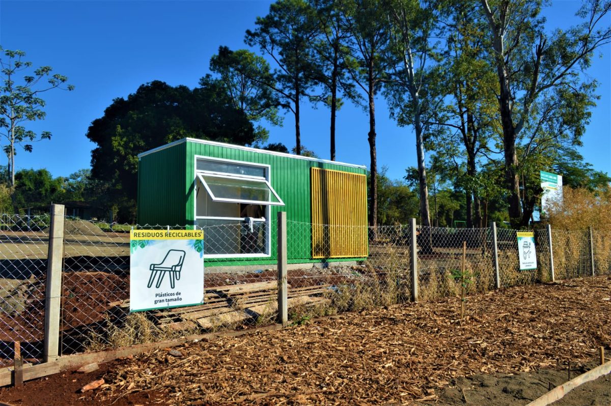 Posadas tiene un nuevo Punto Limpio en la zona sur 3 6 - Punto Limpio 3 - 5