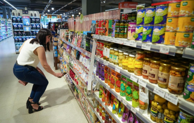 Expertos estiman una inflación de marzo del 7% en Argentina