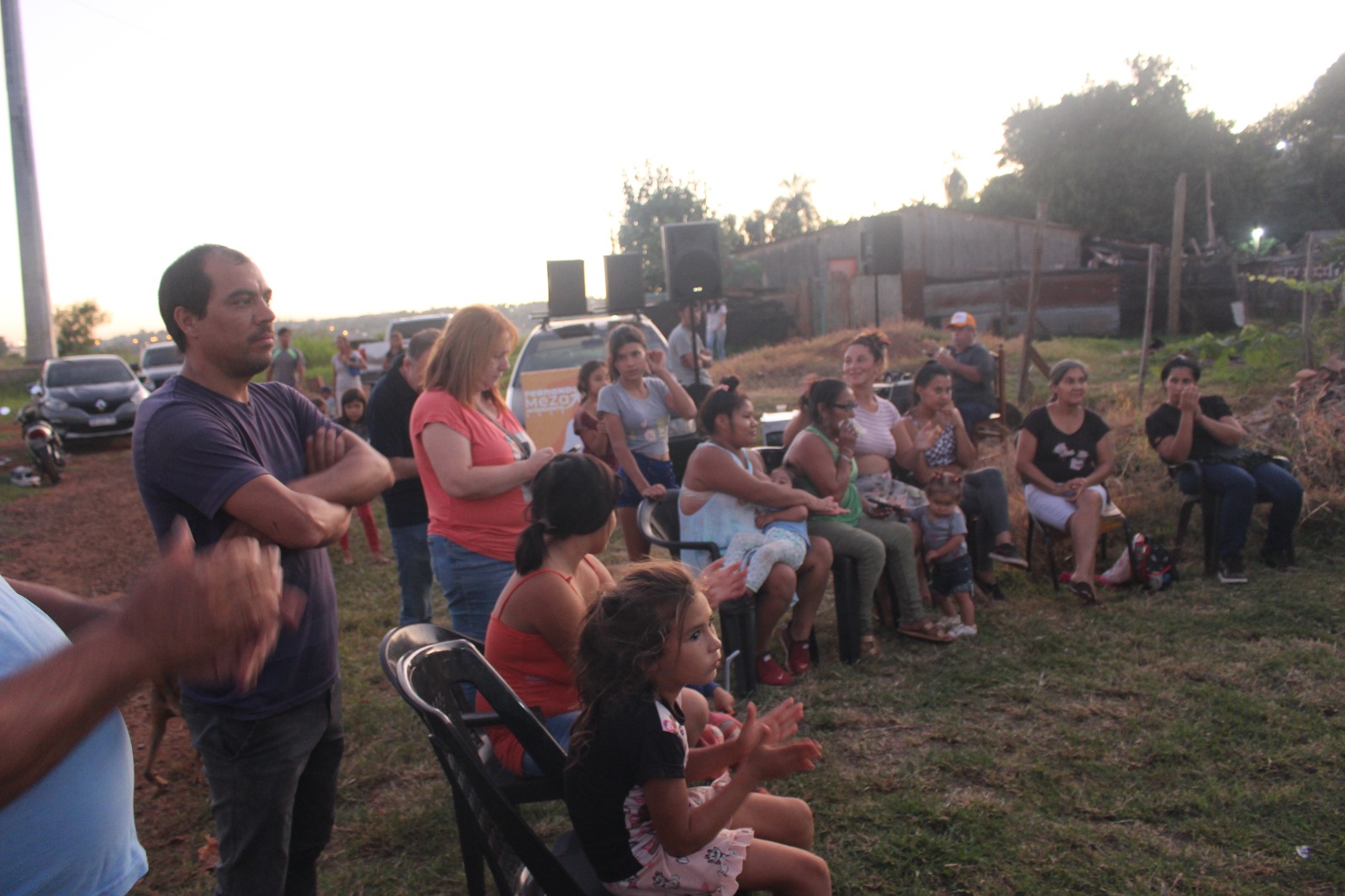 Penayo se reunió con vecinos de Villa Cariño: preocupa la proliferación de mosquitos