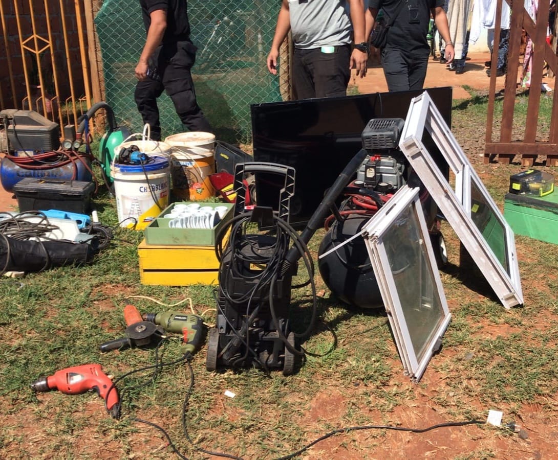 detenidos y elementos 1 - 1