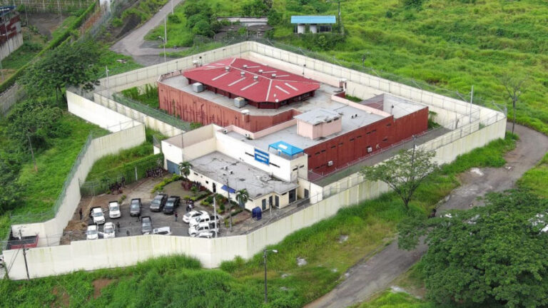 Ecuador: encontraron a seis presos ahorcados en una cárcel de Guayaquil