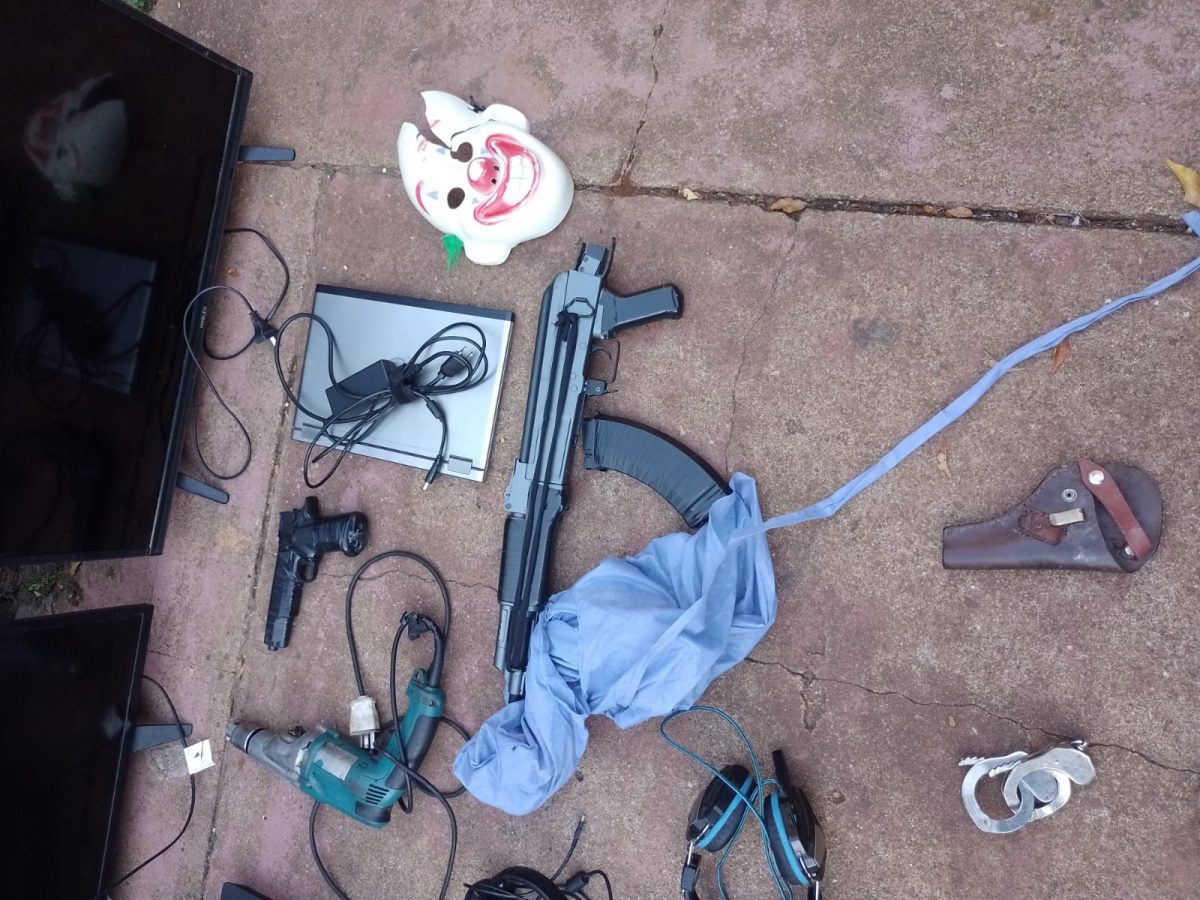 Desmantelaron un centro de acopio de objetos robados en Posadas 3 6 - robos 3 - 5