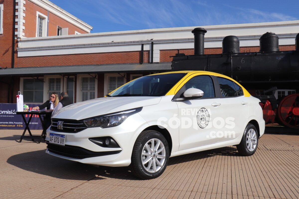 Ahora Taxi: entregaron la primera tanda de vehículos en Posadas 3 6 - Ahora Taxi 2 - 5