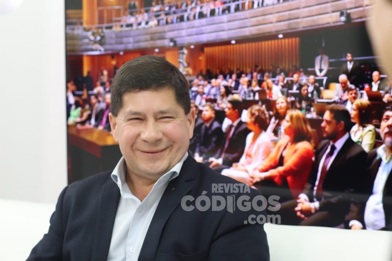 Oscar Alarcón y Christian Piatti pasaron anoche por una nueva edición de Códigos en la Tele 1 2 - Oscar Alarcon y Christian Piatti 29 - 1