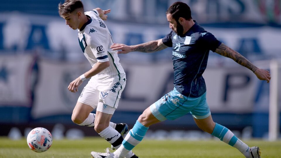 Racing se enfrenta con Vélez en un duelo de necesitados
