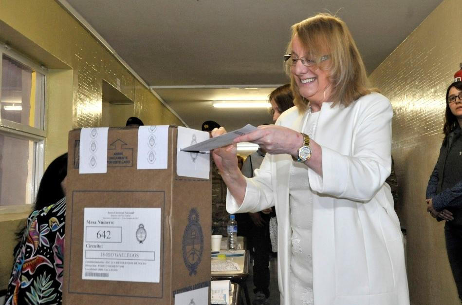 Santa Cruz desdobla las elecciones y el 13 de agosto elegirá gobernador