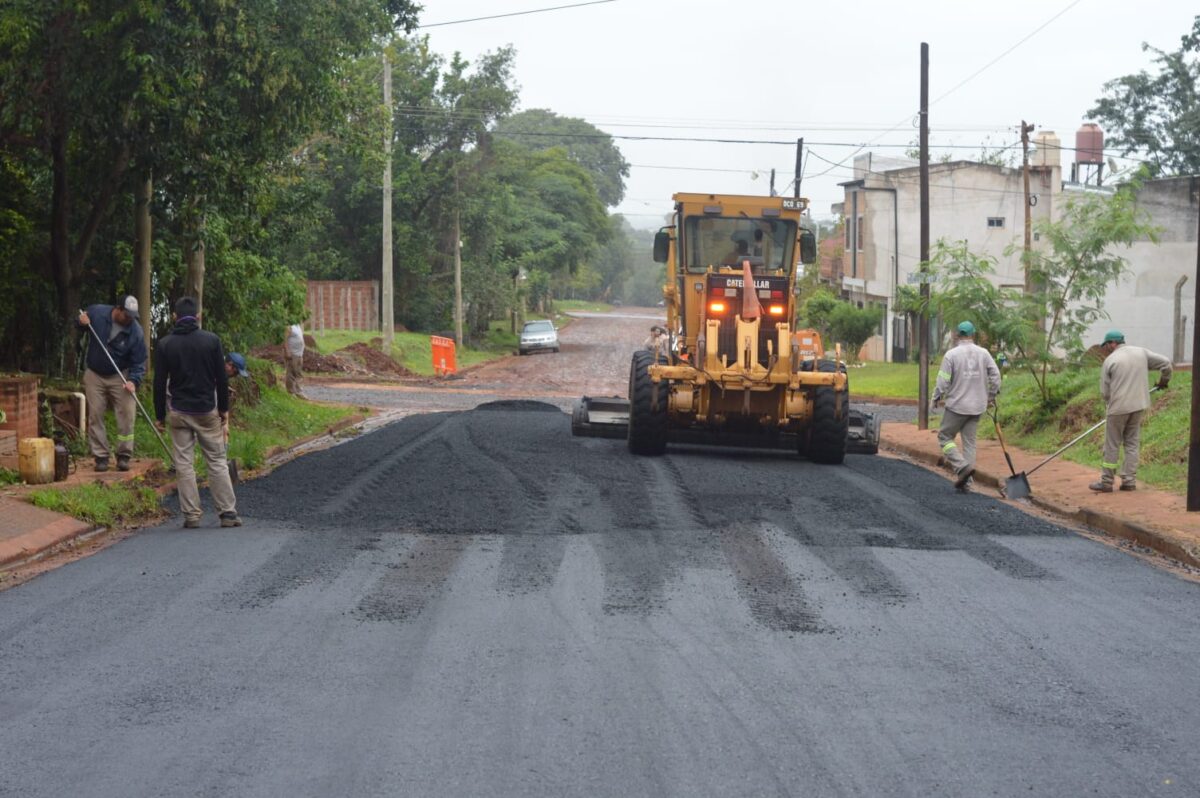 Posadas: trabajan en la mejorar de la infraestructura vial de la chacra 140