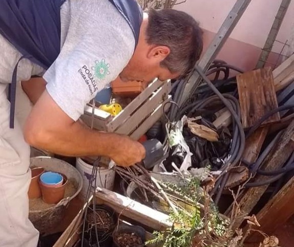 Posadas: los operativos de control focal y descacharrización continúan en otoño 2 4 - descacharrado 2 - 3