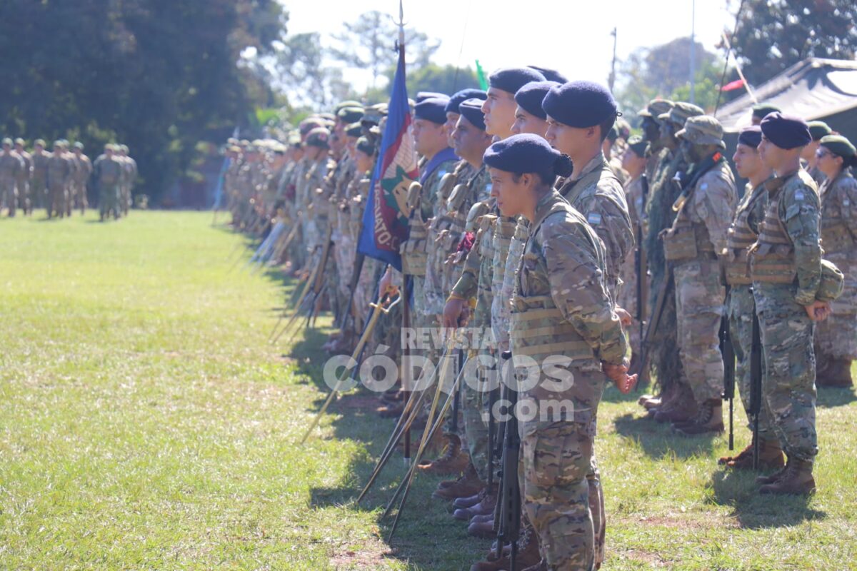El Ejército Argentino celebró su 213° aniversario en Posadas 18 36 - ejercito argentino 15 - 35