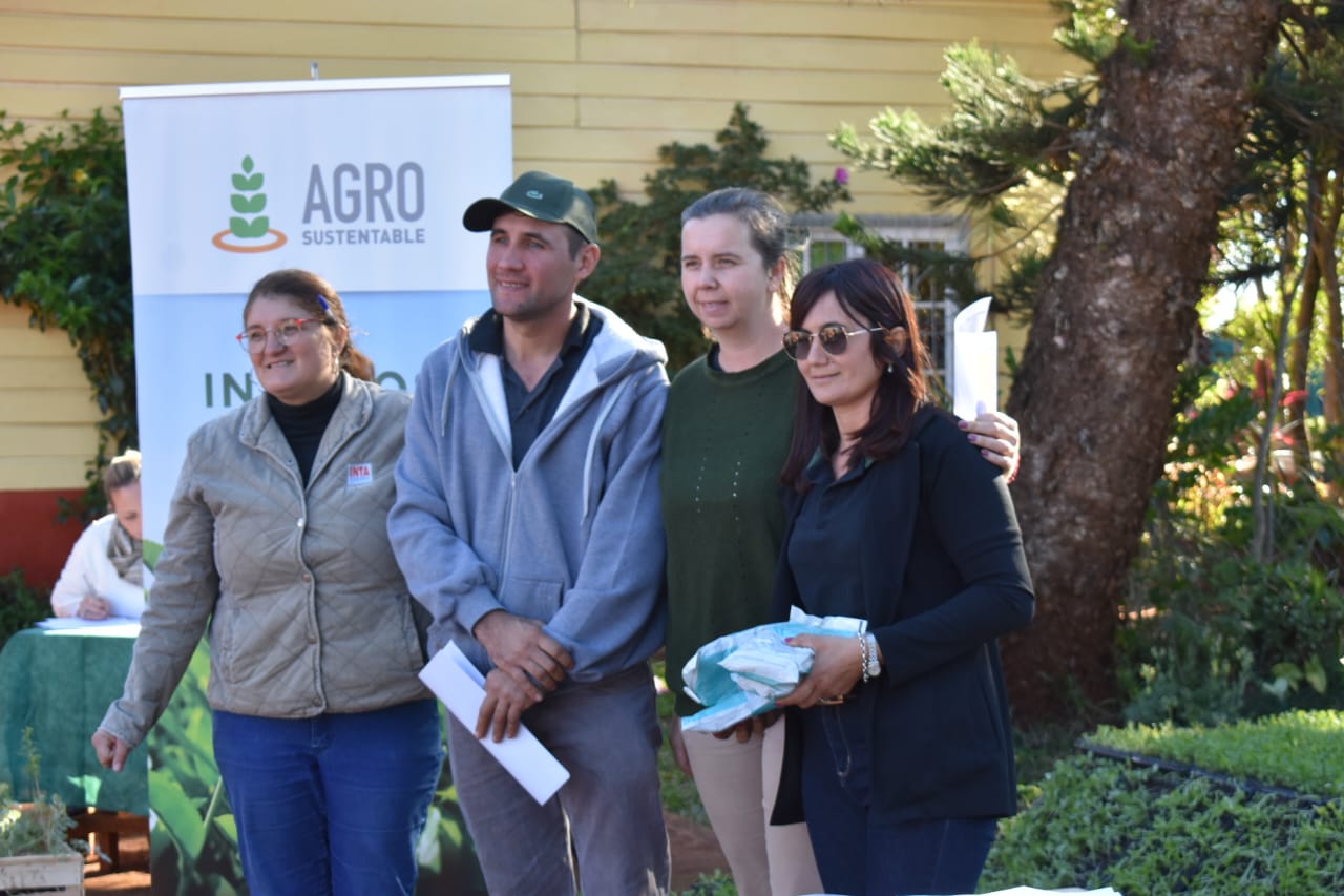 entrega de plantines 1 - 3