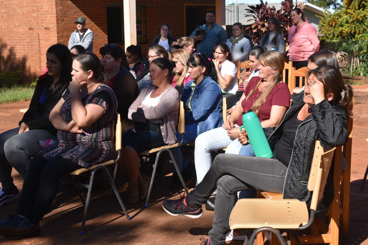 Dos de Mayo: mujeres rurales impulsan la producción hortícola 1 2 - entrega de plantines 6 - 1