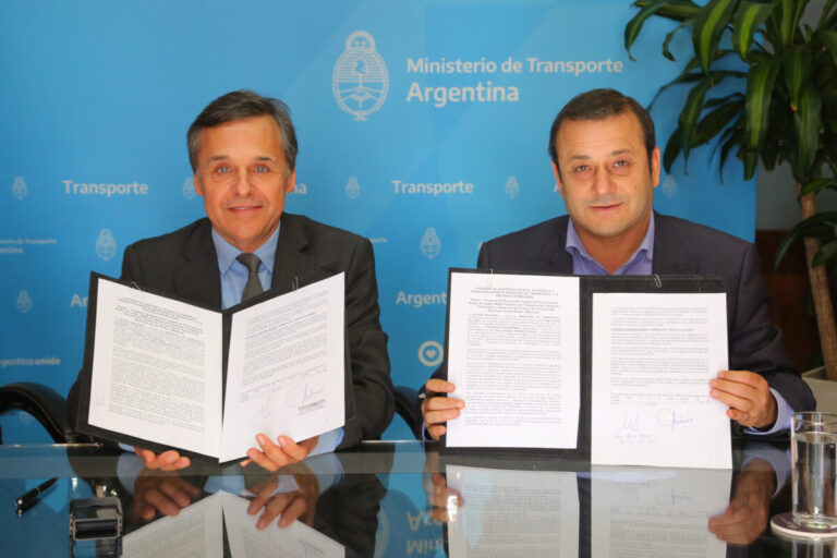 Herrera Ahuad firmó acuerdo con Nación para la refacción de la Terminal de Ómnibus de San Pedro