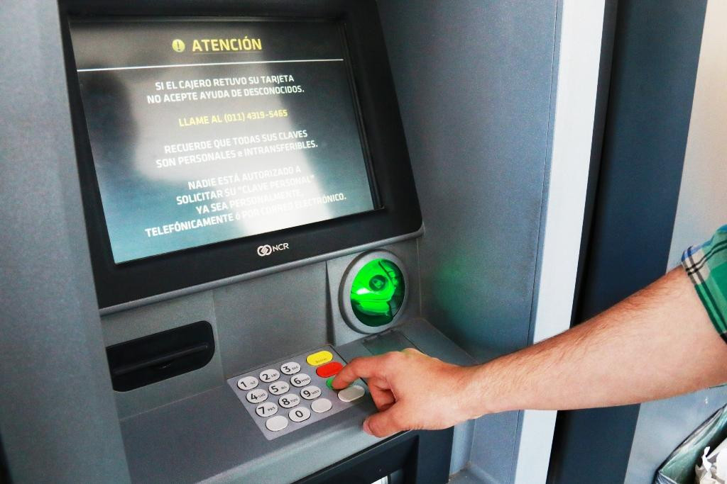 Recomiendan no imprimir el ticket de comprobante de los cajeros automáticos
