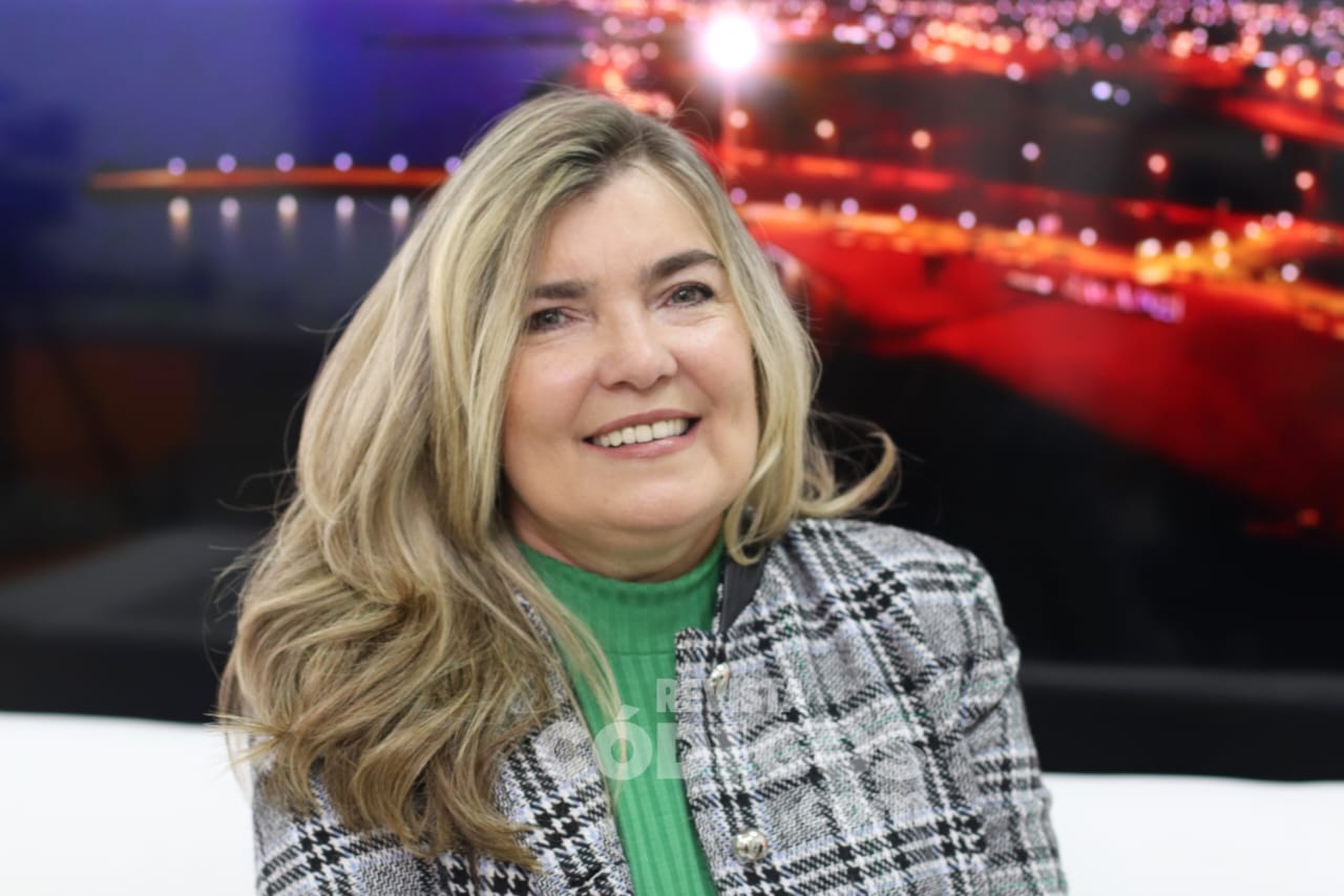 Martínez, Franco y Cabrera pasaron anoche por Códigos en la Tele 3 6 - Codigos en la Tele 1 - 5