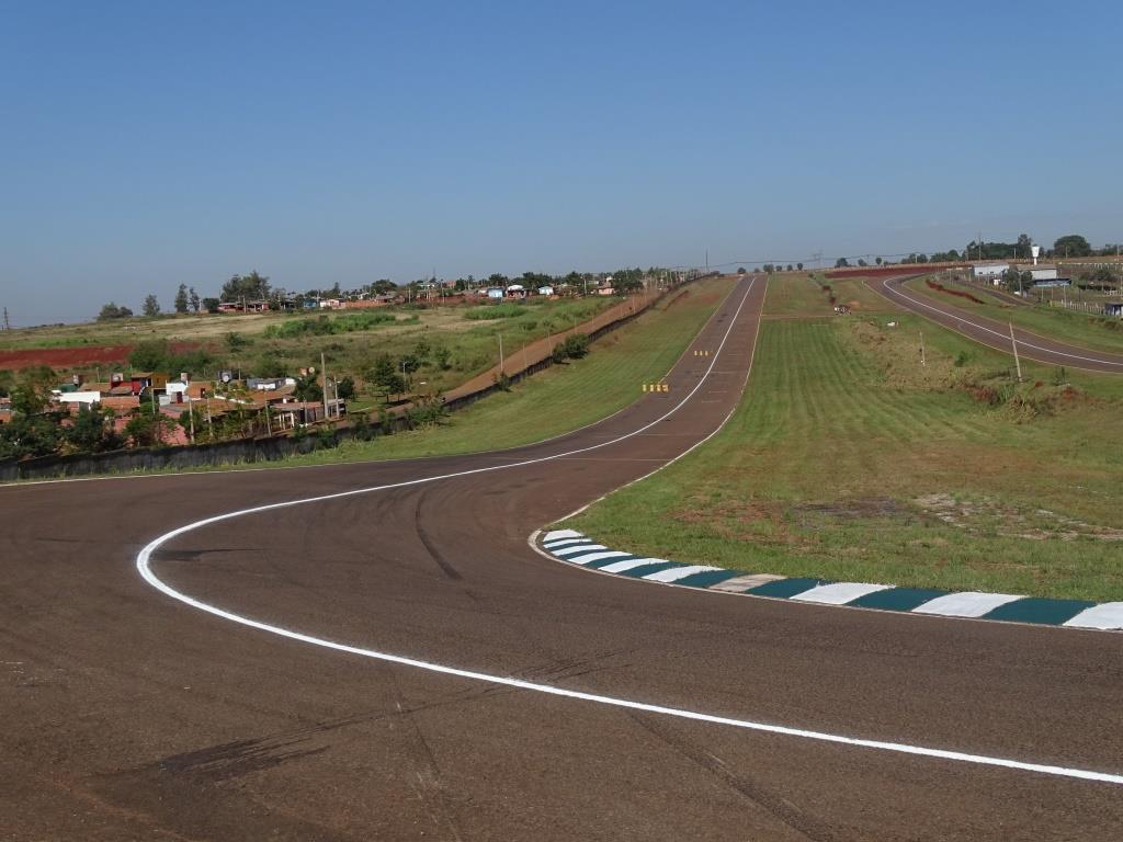 El autódromo Rosamonte de Posadas se prepara para recibir al Turismo Nacional 1 El autódromo Rosamonte de Posadas se prepara para recibir al Turismo Nacional