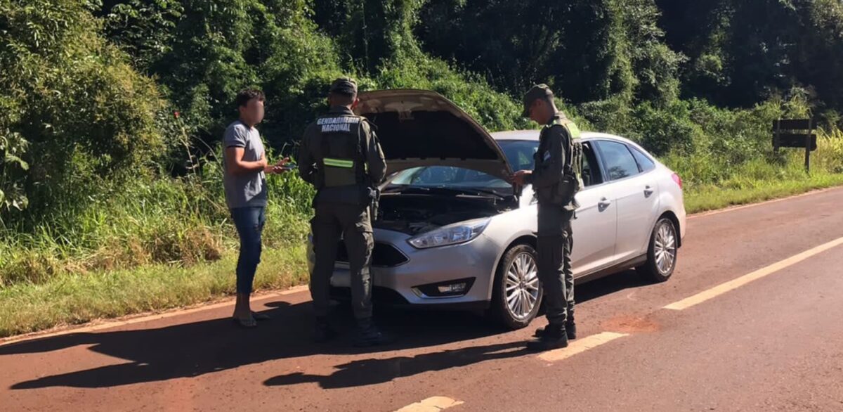 Gendarmes secuestraron vehículos con documentaciones irregulares en Misiones