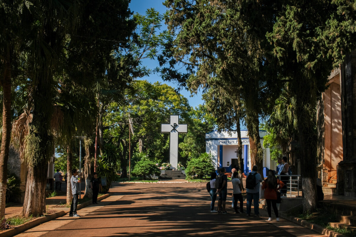 Día del Padre: el cementerio "La Piedad" abrirá sus puertas en horario especial