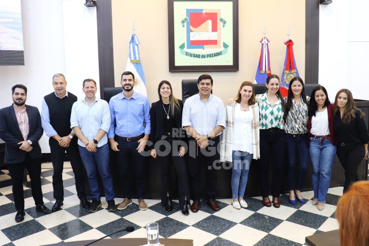 Ediles electos recorrieron el  Concejo Deliberante posadeño y recibieron capacitación