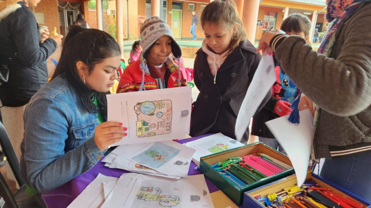 IPLyC Social 1 1 - 1