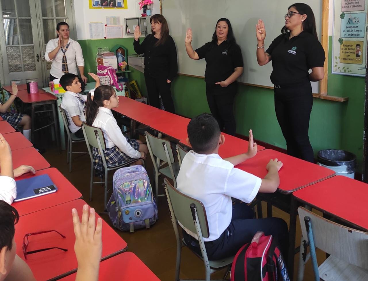 Realizan charlas sobre la Lengua de Señas Argentina en escuelas posadeñas