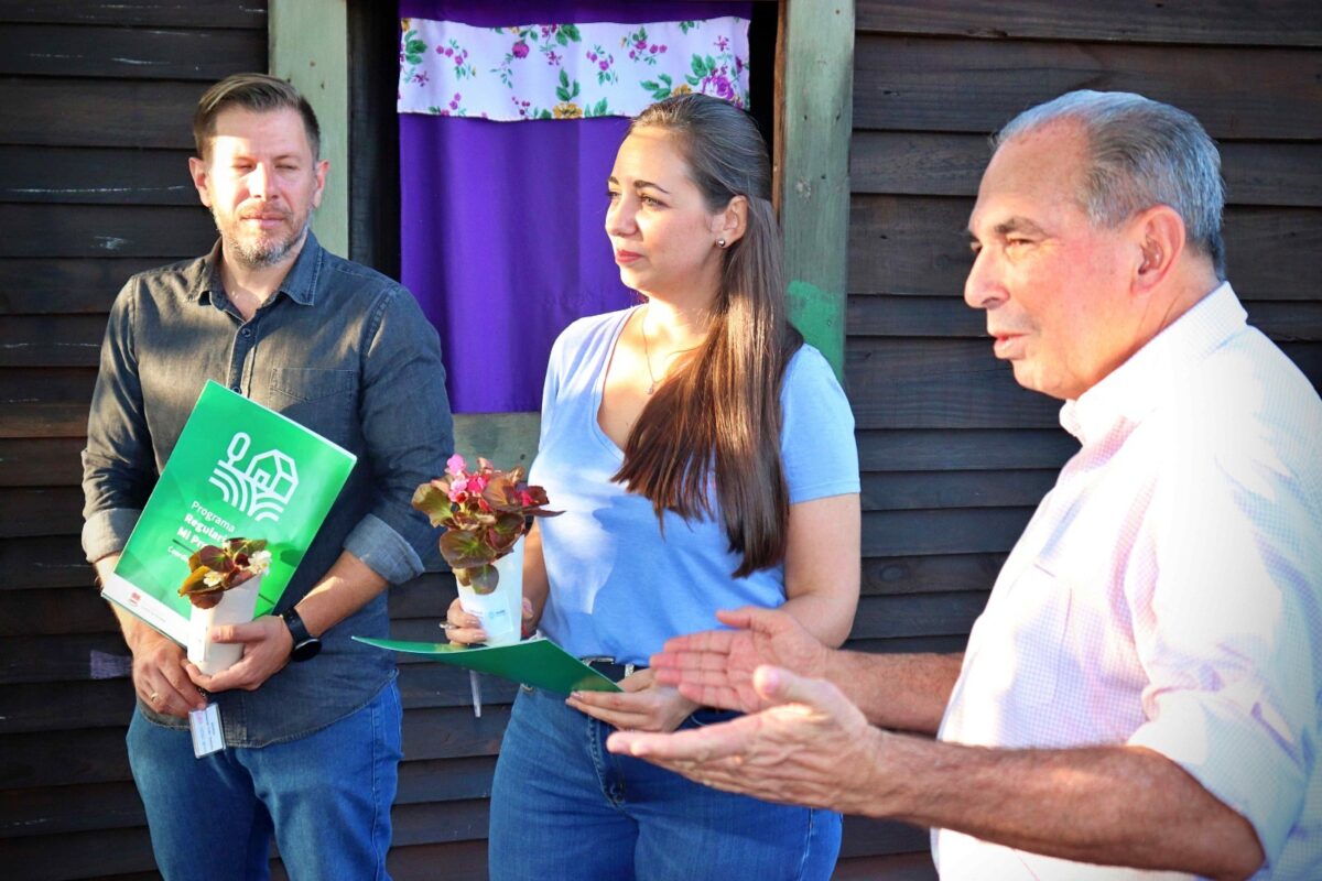 Familias de la chacra 233 de Posadas adquirieron sus permisos de ocupación 2 4 - Posadas Stelatto 2 - 3
