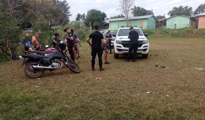 Motociclistas detenidos por realizar maniobras peligrosas en 25 de Mayo 1 2 - Screenshot 20230611 174832 981 - 1