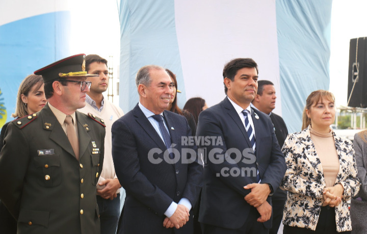 Posadas celebró el Día de la Bandera y honró la figura de Manuel Belgrano