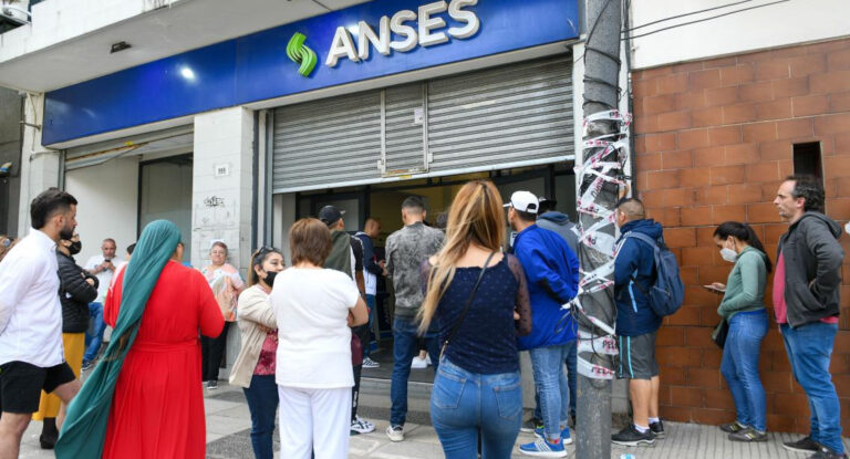 ANSES anunció un bono único de hasta $15.000 para familiares de fallecidos por covid