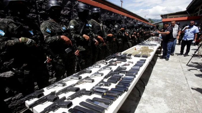 Honduras confirmó la militarización en sus cárceles