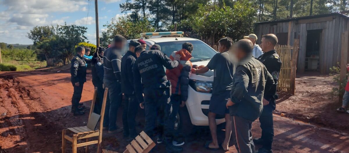 Detuvieron a dos jóvenes que intentaron incendiar un auto en Concepción de la Sierra