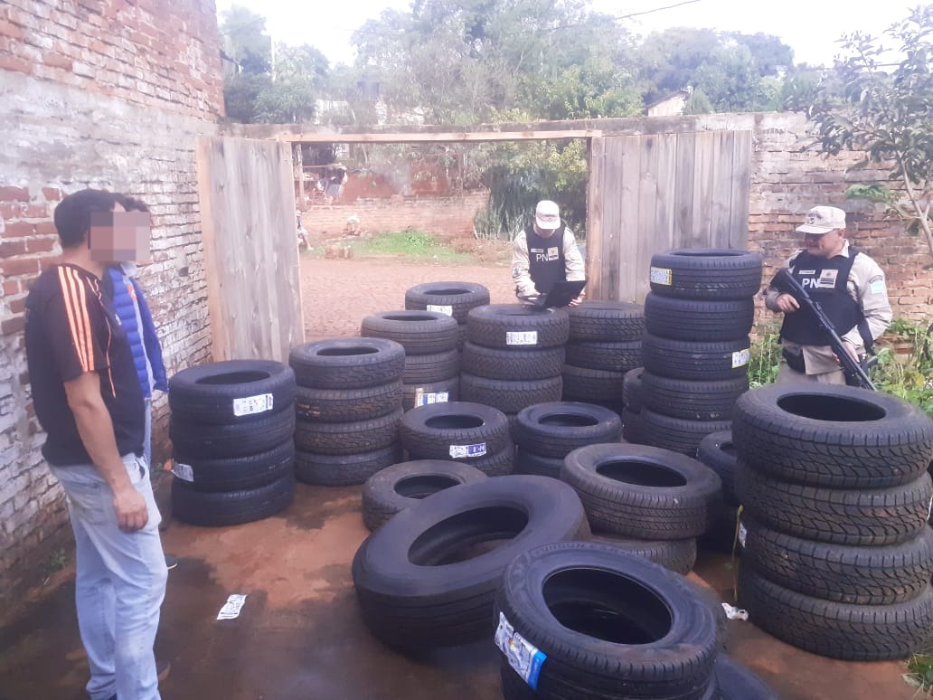 Jardín América: secuestraron neumáticos de origen ilegal valuados en más de $11 millones 1 Jardín América: secuestraron neumáticos de origen ilegal valuados en más de $11 millones