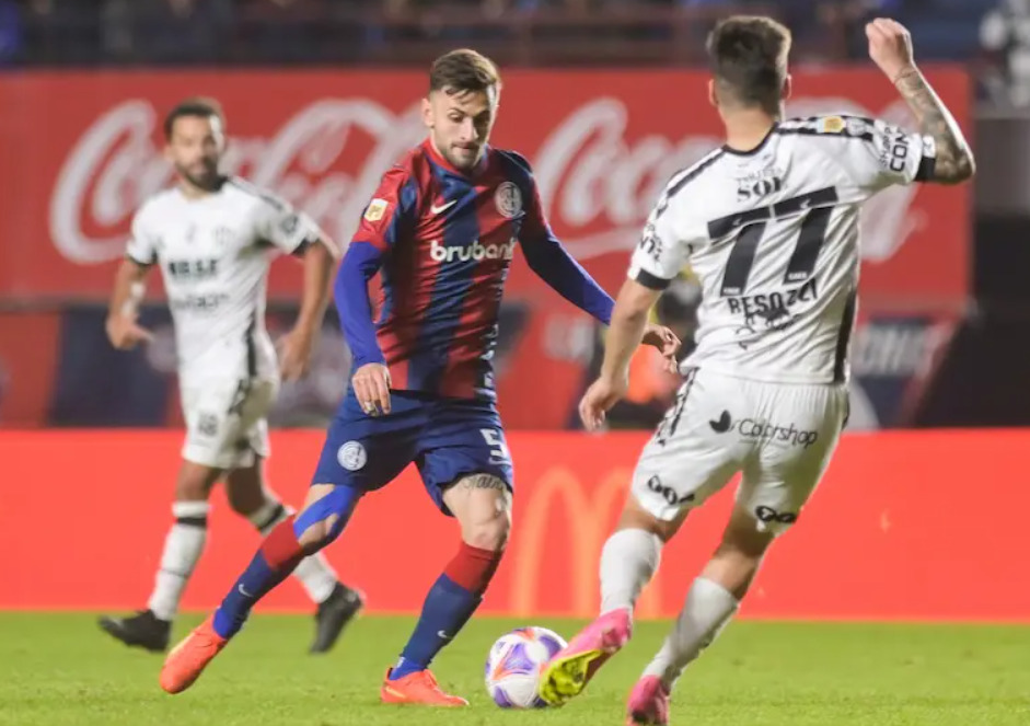 San Lorenzo empató y está cada vez más lejos de River