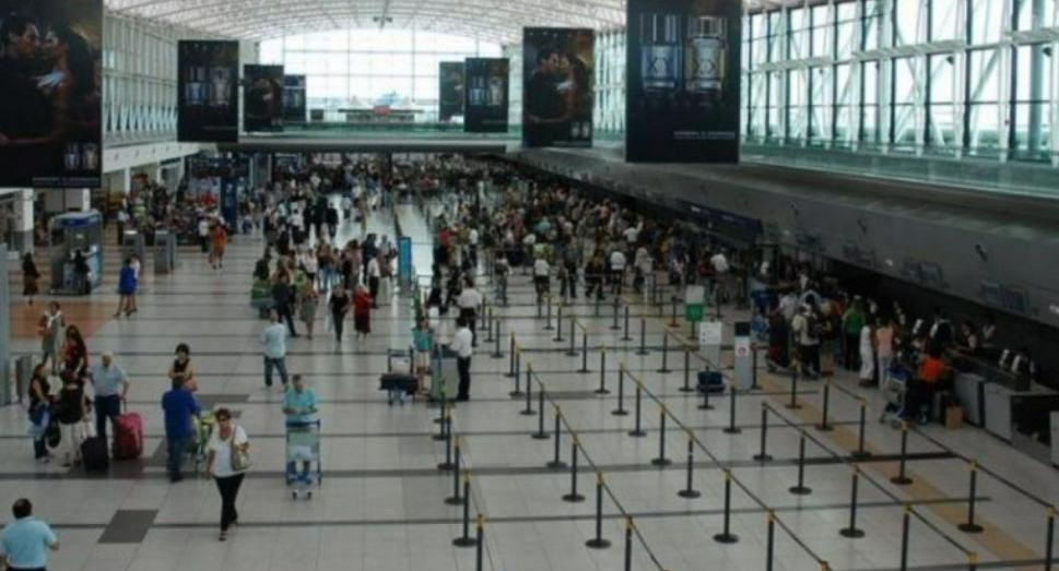 Aeropuerto de Ezeiza: una mujer argentina de 46 años murió en pleno vuelo