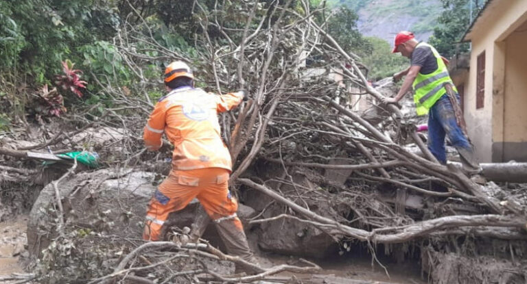 Colombia: avalancha en el centro del país provoca la muerte de al menos 12 personas