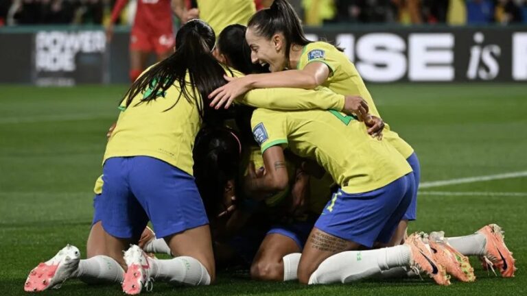 Brasil goleó a Panamá en su debut en el Mundial Femenino