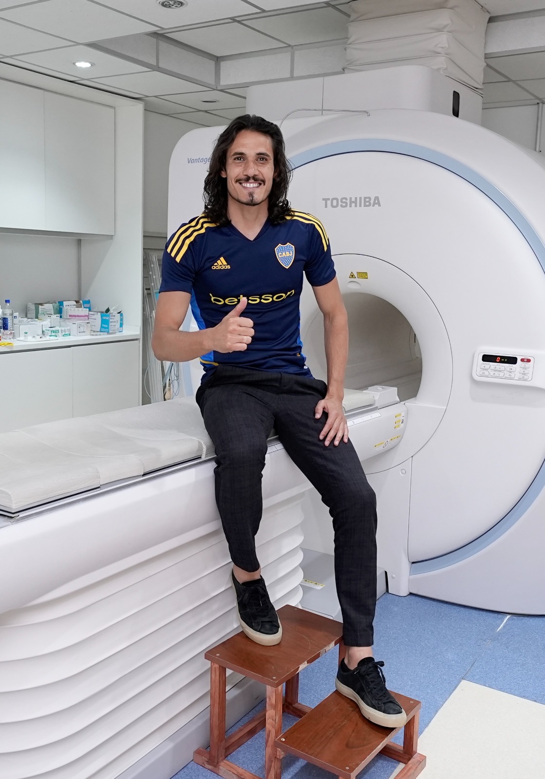 Cavani fue presentado oficialmente y se mostró ilusionado por el mundo Boca