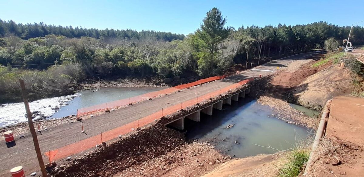 Habilitaron paso provisorio sobre el arroyo Tabay para vehículos de hasta 20 toneladas