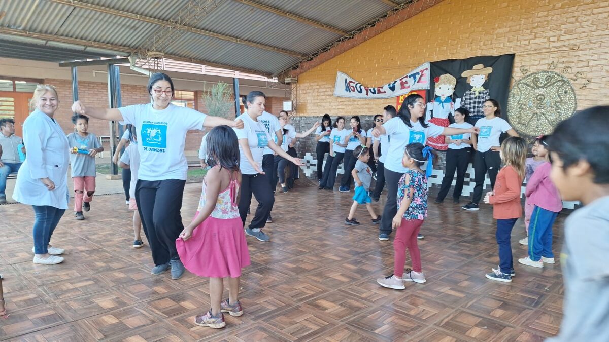 Cultura participó de una jornada de intercambio educativo en la comunidad Ka`Aguy Poty 3 Cultura participó de una jornada de intercambio educativo en la comunidad Ka`Aguy Poty
