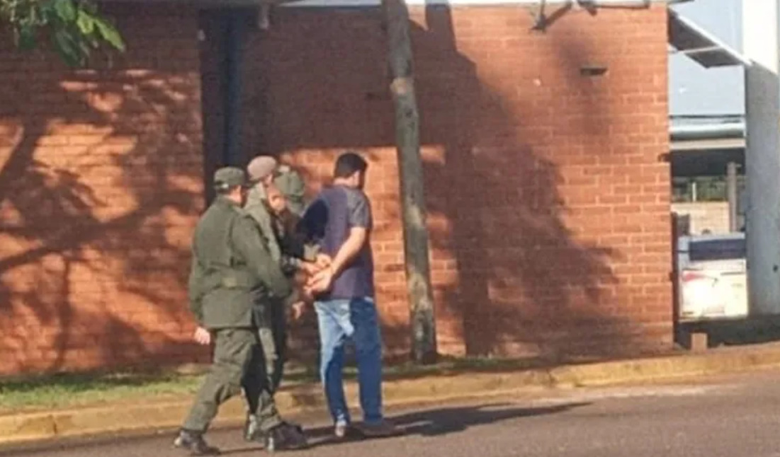Detuvieron en el puente internacional a un hombre con un paquete de drogas