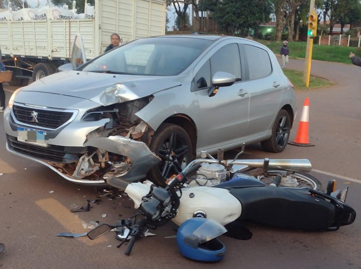 San Vicente: motociclista fue hospitalizado tras un choque