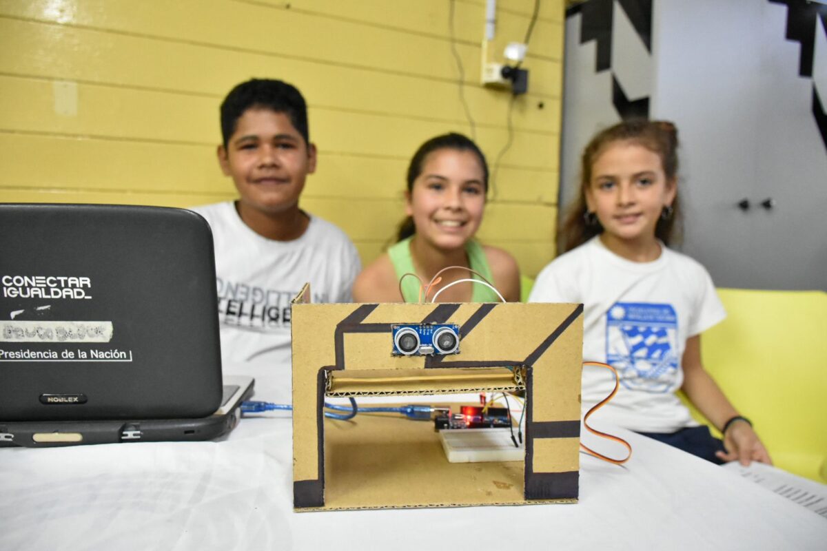 El aula maker Manantiales desarrolló un proyecto de casa inteligente que hizo podio en la última Copa Robótica 2 4 - WhatsApp Image 2023 07 07 at 09.55.451 - 3