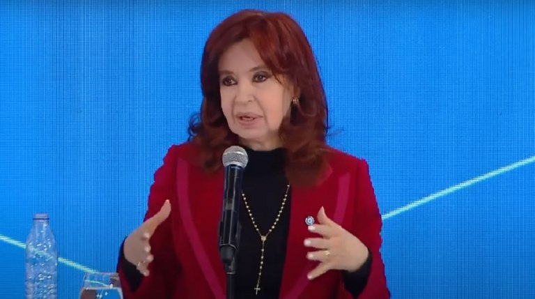 Cristina Kirchner criticó a Milei y comparó al Gobierno con la dictadura