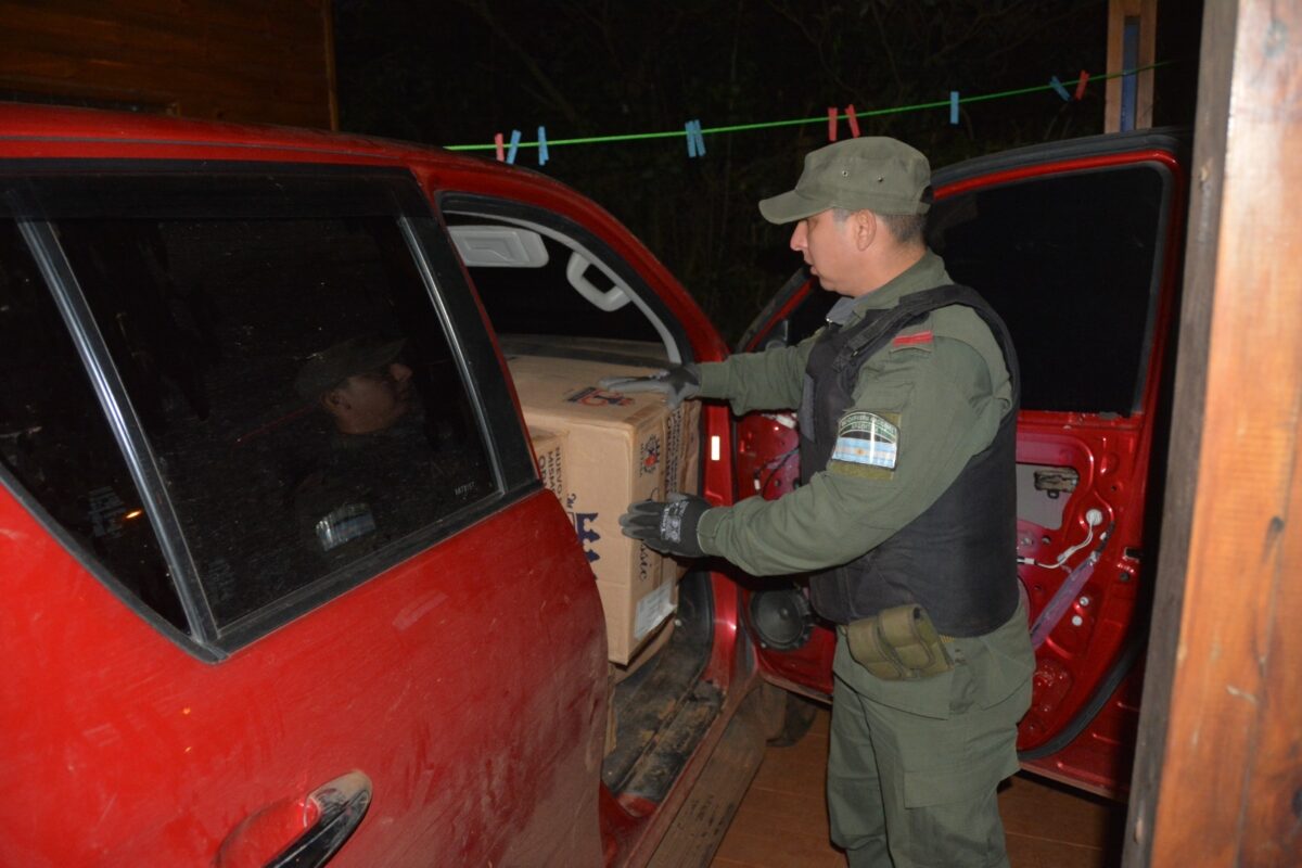camioneta con cigarrillos 2 - 3